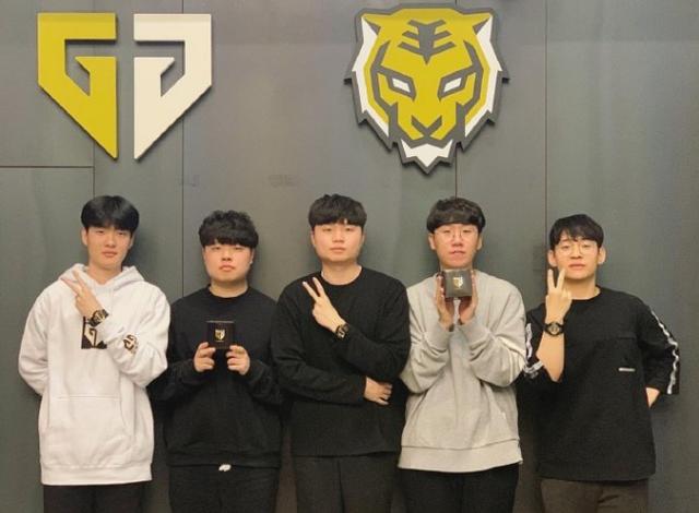 重返英超的 重返英超的